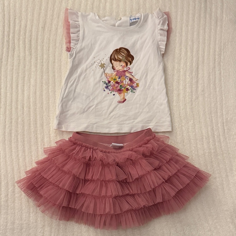LIKE NEW - Mayoral set 9 month size